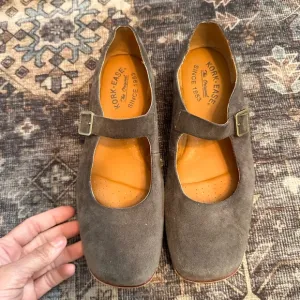 Kork-Ease Brown Dress Shoes with Classic Design
