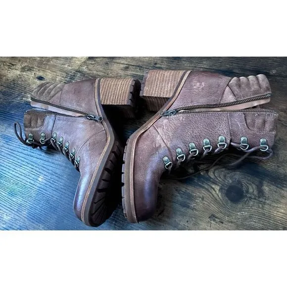 KORK-EASE Disna Boots Size 9.5 / Like New