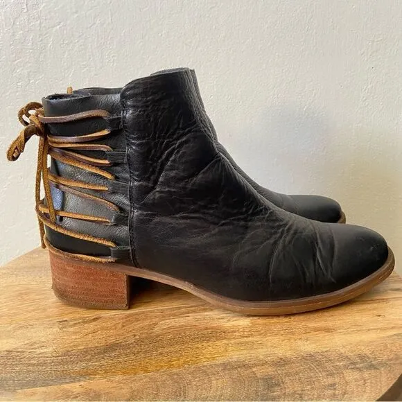 Korks Belaya Black Leather Lace Tie Up Ankle Boots