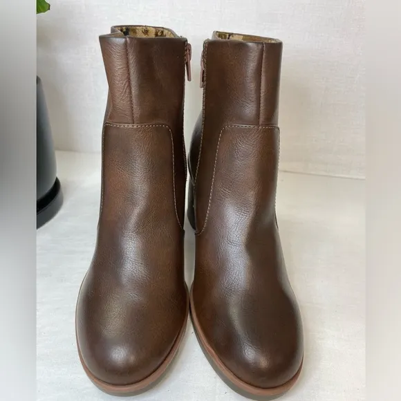 Korks Destiny Block Heel Brown Round Toe‎ Boots Booties 7M,