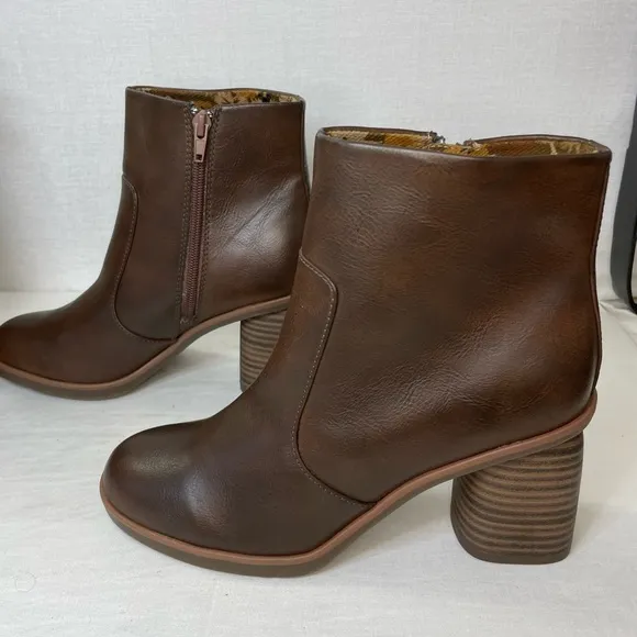 Korks Destiny Block Heel Brown Round Toe‎ Boots Booties 7M,
