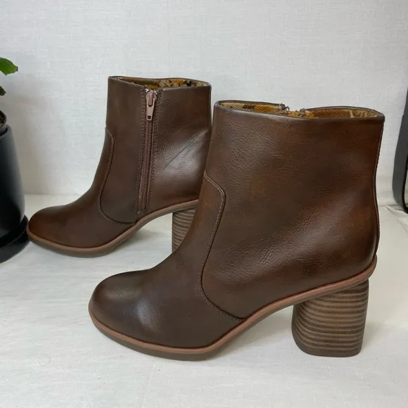 Korks Destiny Block Heel Brown Round Toe‎ Boots Booties 7M,