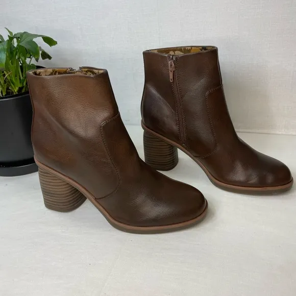 Korks Destiny Block Heel Brown Round Toe‎ Boots Booties 7M,