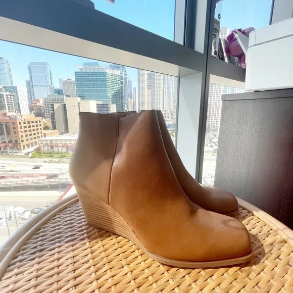 Korks Oliana Square Toe Wedge Heel Dark Tan Leather Ankle Boots Size 11