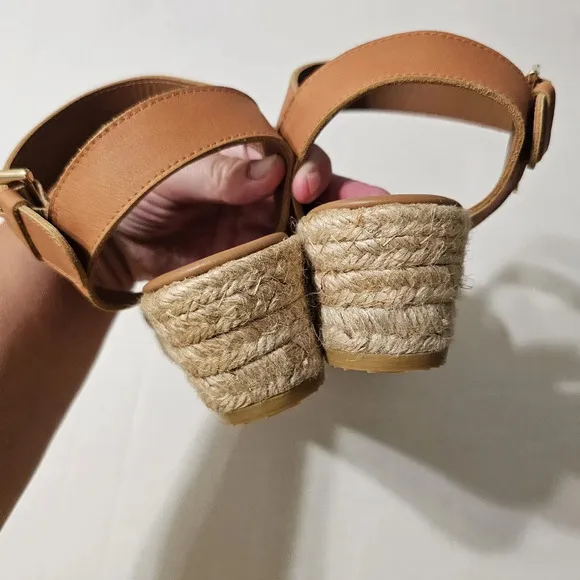 KURT GEIGER LONDON Libby Wedge in Tan Size EU 41