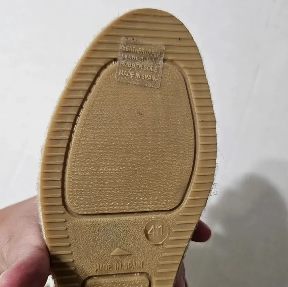 KURT GEIGER LONDON Libby Wedge in Tan Size EU 41