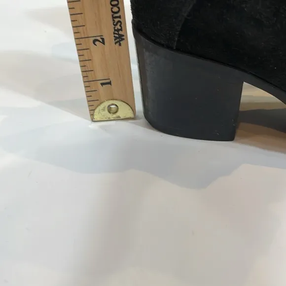 La Canadienne Boots Size 8.5 Black Suede Leather Ankle Booties Liw Heel
