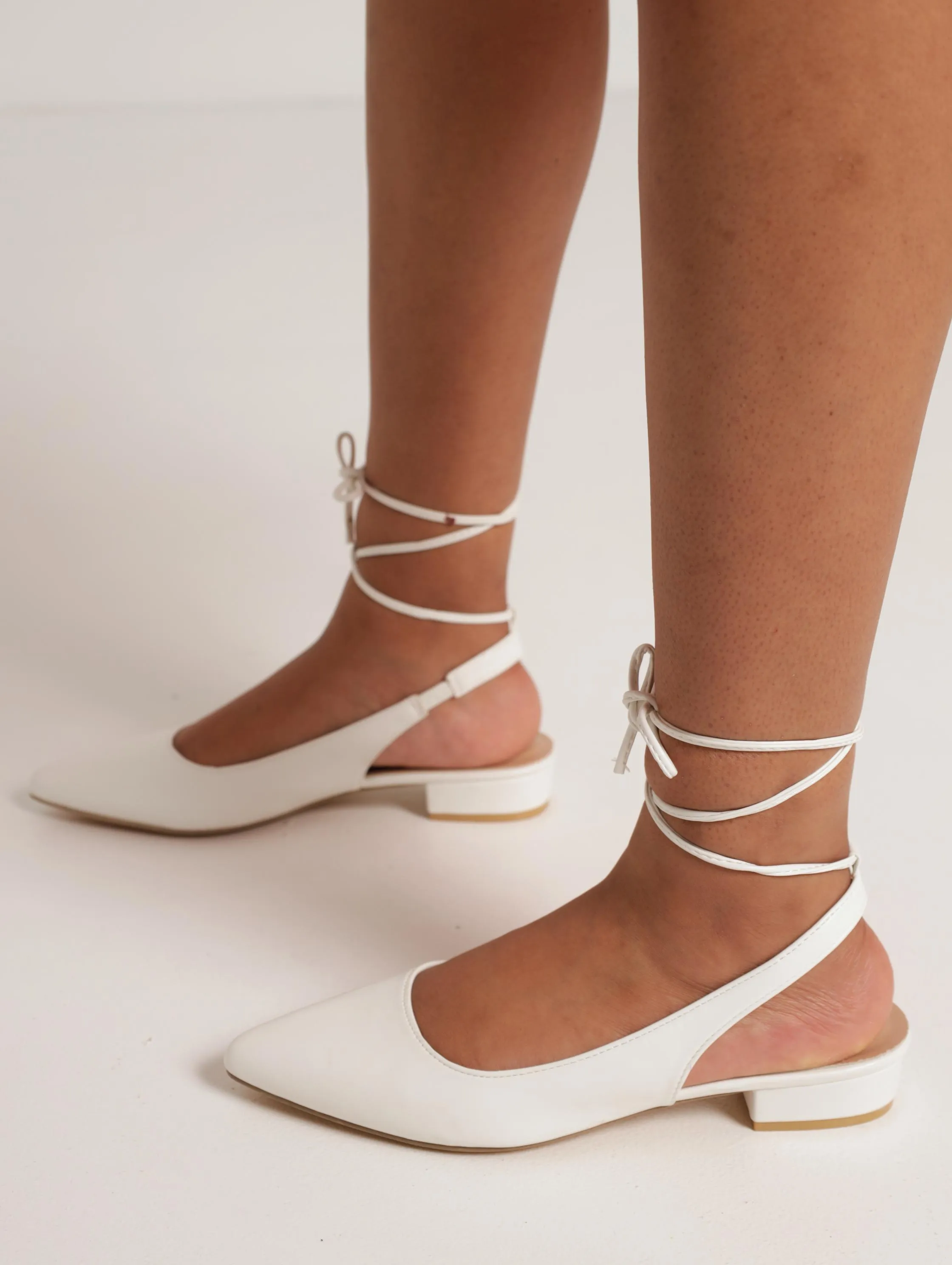 Ladies Pointed Slingback Lace-Up Block Heel - Off White