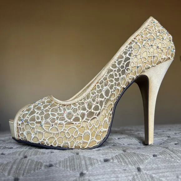 Lady Couture Ivy Peep Toe Gold Lace Mesh Stiletto Heels NIB Women’s EU 40 US 9
