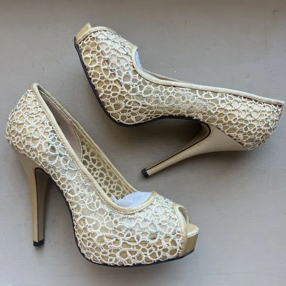 Lady Couture Ivy Peep Toe Gold Lace Mesh Stiletto Heels NIB Women’s EU 40 US 9