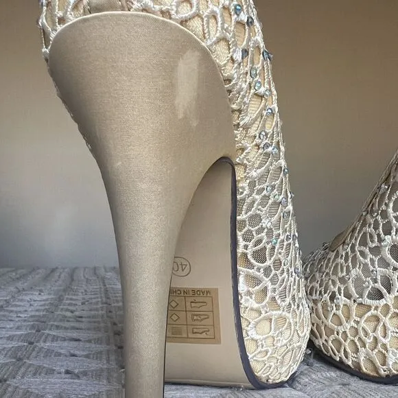Lady Couture Ivy Peep Toe Gold Lace Mesh Stiletto Heels NIB Women’s EU 40 US 9