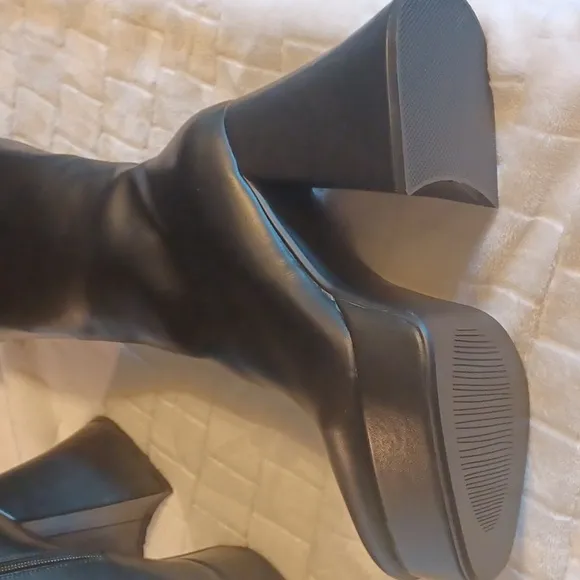 LAMODA platform boots women's size 8 black New
