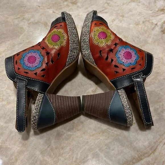 L’ARTISTE SPRING STEP Women’s Belen Floral Laser Cut Leather Heels Blue Size 38