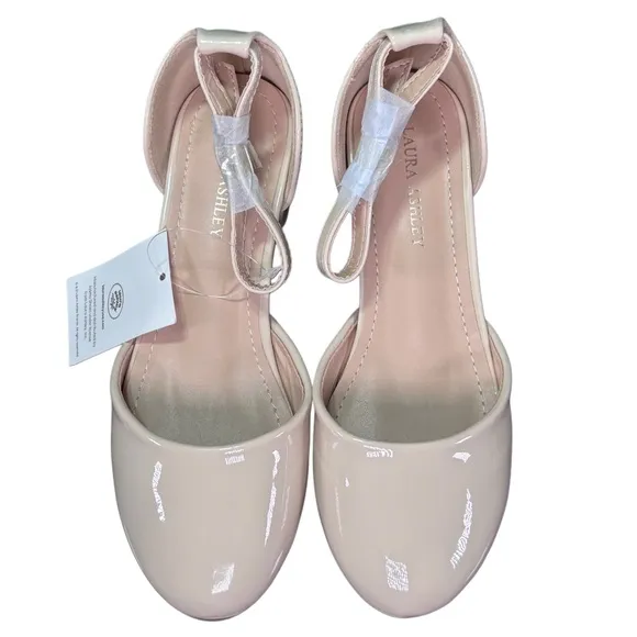 Laura Ashley Beige Patent Buckle Strap Closure Heel Dress Shoes Girls Size 1 New