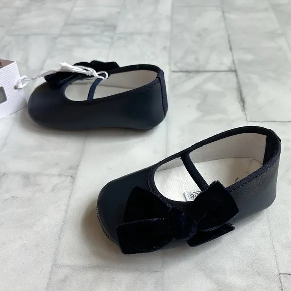 Le Bebe Enfant Velvet Bow Applique Ballet Flats