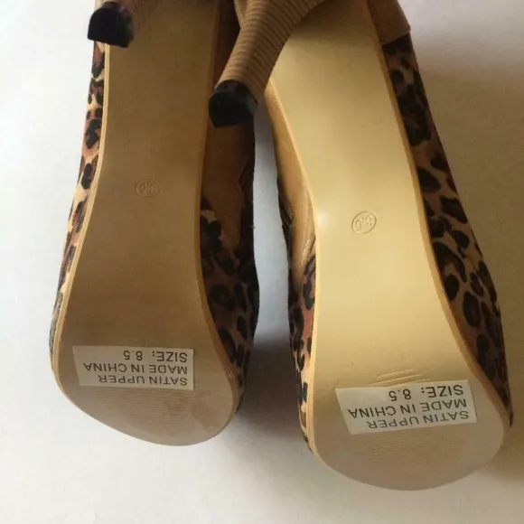 Leopard Print Tan Platform Heel Boots Size 8.5