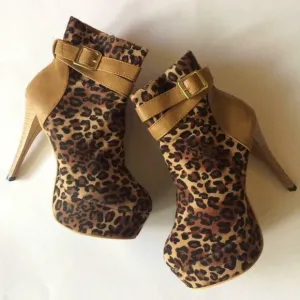 Leopard Print Tan Platform Heel Boots Size 8.5
