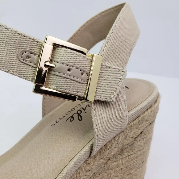 Life Stride Velocity 2.0 Tango 2 Womens Sz 10W Beige Espadrille Wedge Sandals