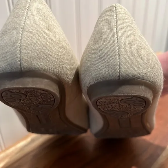 Like New Fergalicious Ballet Flats