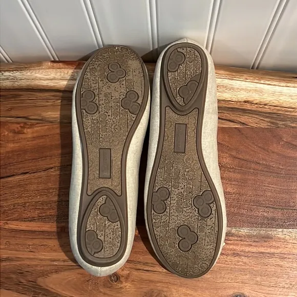 Like New Fergalicious Ballet Flats