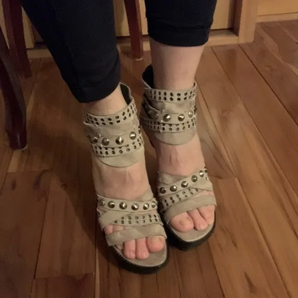 Lisa for Donald J Pliner Isaba Sz6 Platform Sandals