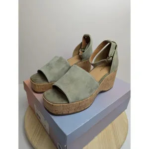 Lisa Vicky Laud Platform Wedge Sandals Womens 8.5 M Grey Ankle Strap Suede New