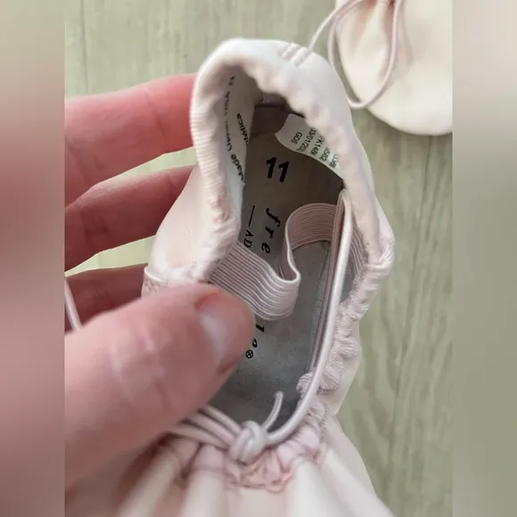 Little girls Tap &amp; Ballet 🩰 shoes. Sz. 10,11,12