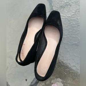 Loeffler Randall Nerine 8 black velvet suede block pump low heels office…