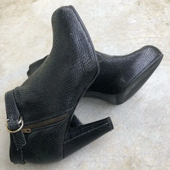 Loeffler Randall snakeskin platform ankle boots 10