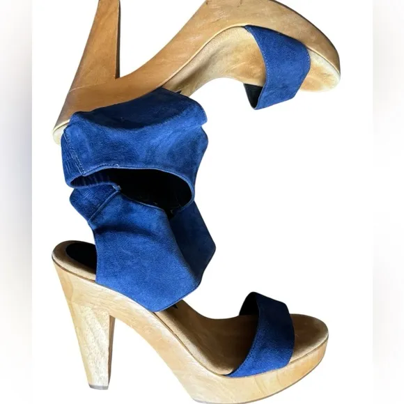 loeffler randall wooden heels sandals in blue suede, size 9