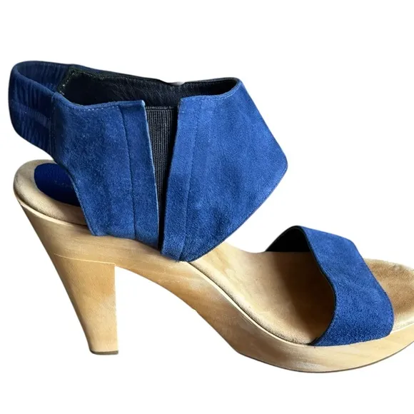 loeffler randall wooden heels sandals in blue suede, size 9