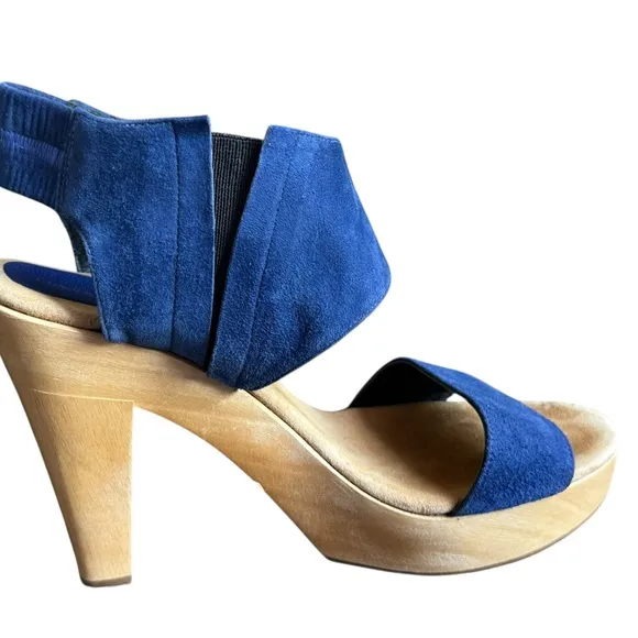 loeffler randall wooden heels sandals in blue suede, size 9