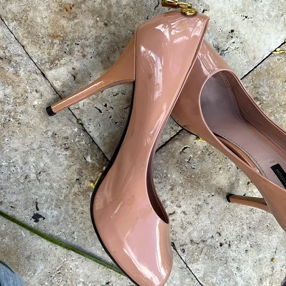 Louis Vuitton leather stilettos Heals. Oh really Gold Lock Peep Toe Size 38 1/2