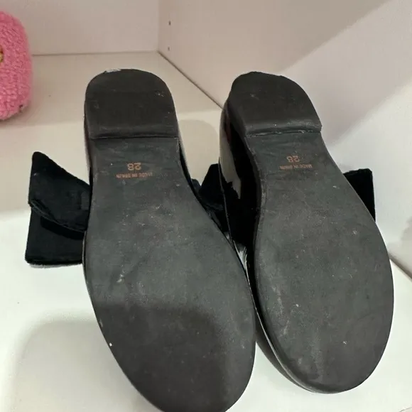Lucini girls black leather Mary Jane's with velvet bow size 28