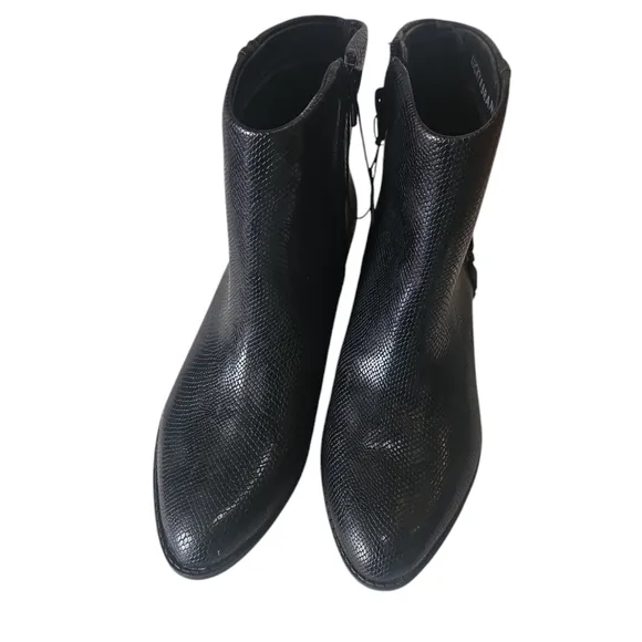 LUCK BRAND WOMEN FAKELLE Pointy Toe  Sneak Skin Print Black Ankle Boots Size 6M