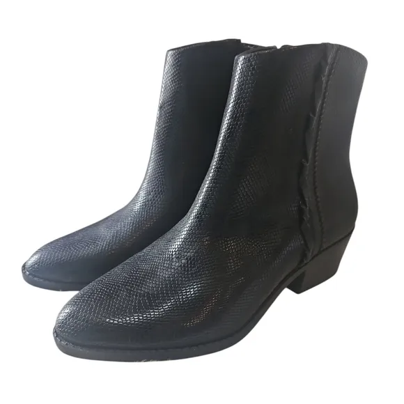 LUCK BRAND WOMEN FAKELLE Pointy Toe  Sneak Skin Print Black Ankle Boots Size 6M