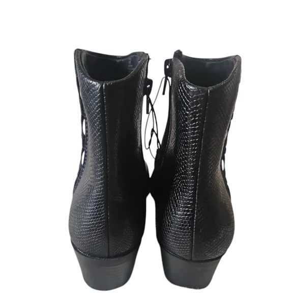 LUCK BRAND WOMEN FAKELLE Pointy Toe  Sneak Skin Print Black Ankle Boots Size 6M