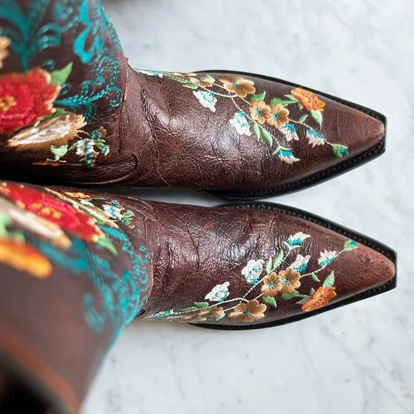 Macie Bean Snip Toe Floral Embroidery Cowboy Boots Sweet Sixteen-Women's Size 9