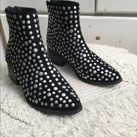 Mackin J 6.5 black studded boots, Western, Vampire