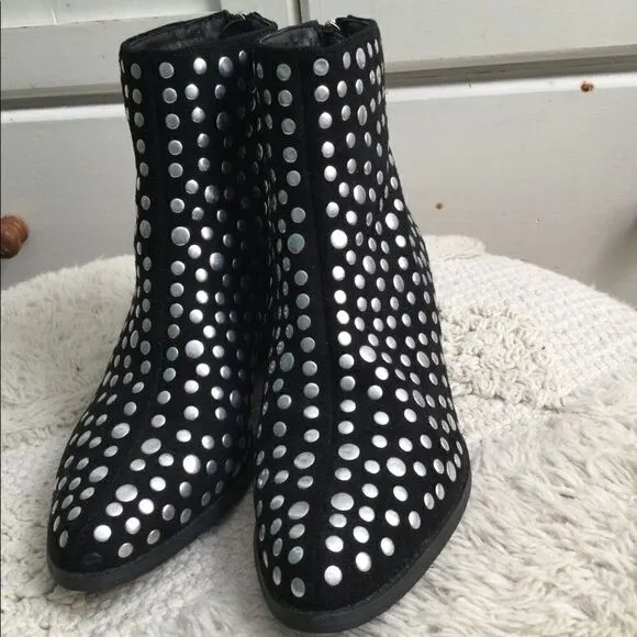 Mackin J 6.5 black studded boots, Western, Vampire
