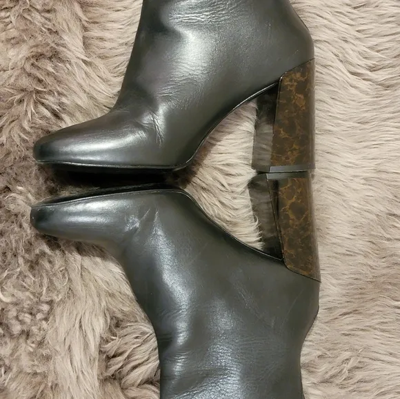 🔥Made in Spain 🇪🇸 Pure Navy booties size 37.
