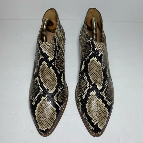 Madewell Low Chelsea Booties In Snake Embossed Leather Tan, Beige, Black Size 8