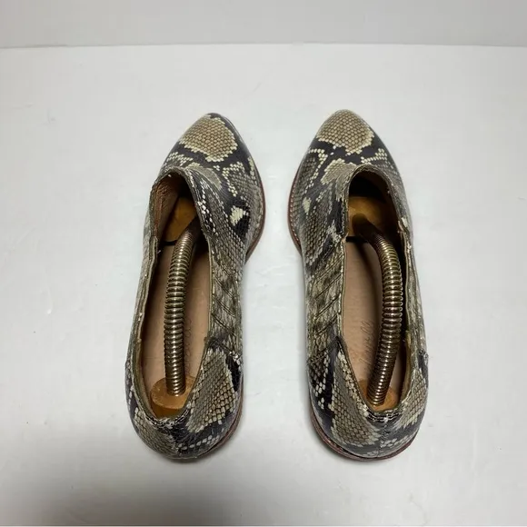 Madewell Low Chelsea Booties In Snake Embossed Leather Tan, Beige, Black Size 8