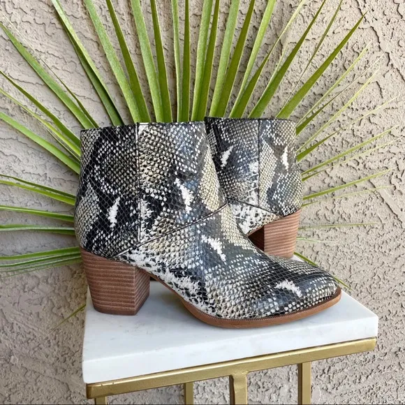 MADEWELL NWOT Taupe Brown Snake Snakeskin Leather Ankle Boots Booties Sz 7
