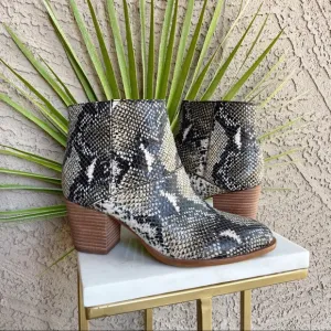 MADEWELL NWOT Taupe Brown Snake Snakeskin Leather Ankle Boots Booties Sz 7