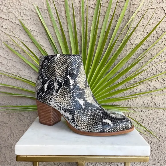 MADEWELL NWOT Taupe Brown Snake Snakeskin Leather Ankle Boots Booties Sz 7