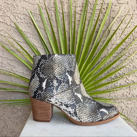 MADEWELL NWOT Taupe Brown Snake Snakeskin Leather Ankle Boots Booties Sz 7