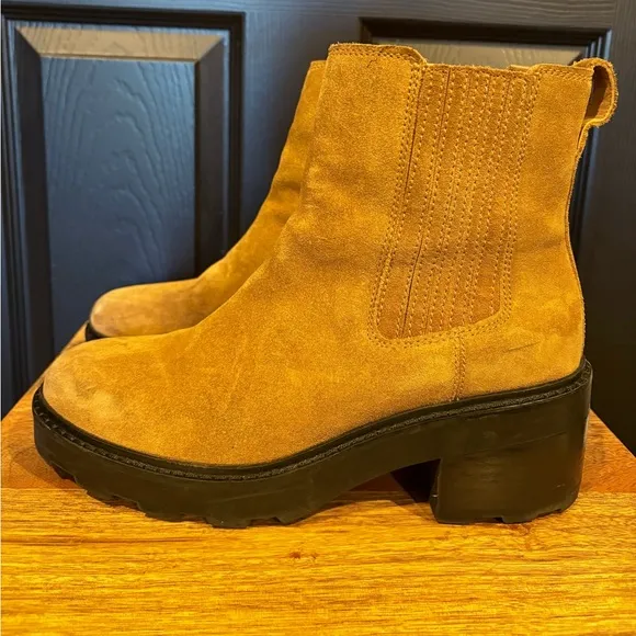 Madewell The Gwenda Platform Chelsea suede Ankle Boots 9