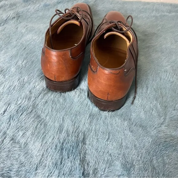 Magnanni #11115 men's size 8.5 Leather Wingtip Oxfords dress shoes