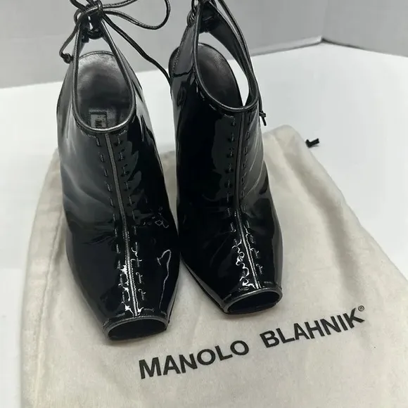 Manolo Blahnik Heeled Bootie Black Patent Leather Peep Toe Lace Up Back 37